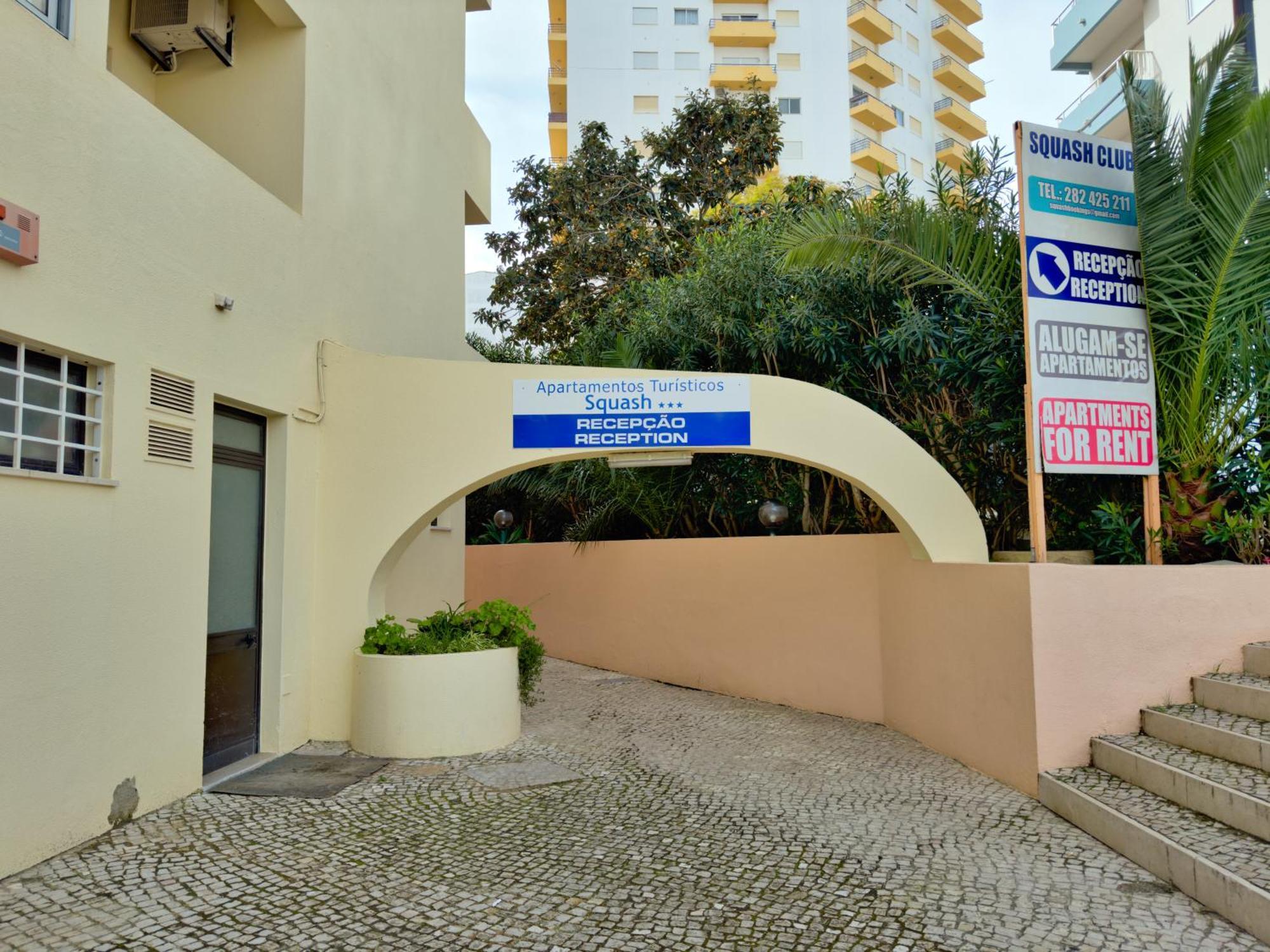 Squash Club Apartamentos Portimao Luaran gambar