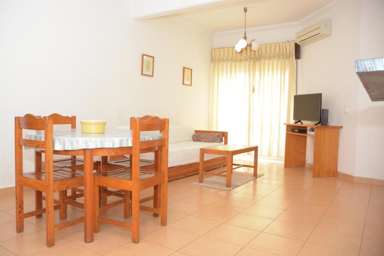 Squash Club Apartamentos Portimao Luaran gambar